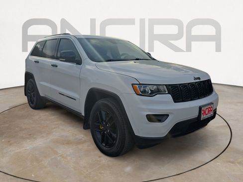 Used 2018 Jeep Grand Cherokee Limited image 4