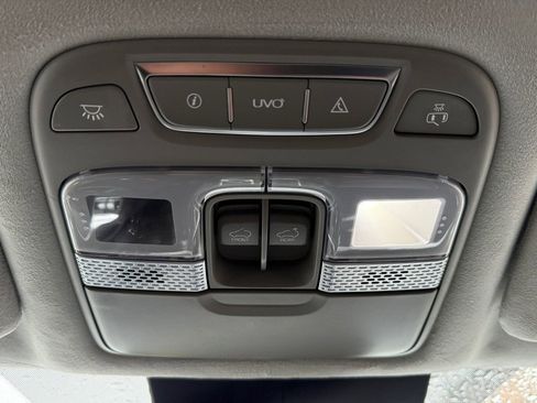 Certified 2022 Kia Telluride SX w/ SX Prestige Package image 21