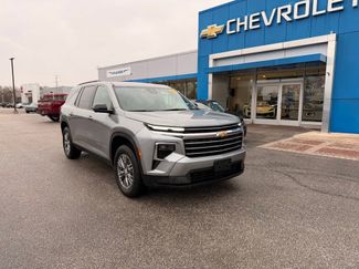 Used 2024 Chevrolet Traverse LT video 1