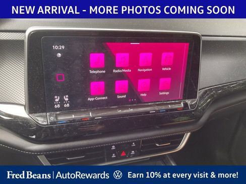 Used 2024 Volkswagen Atlas Cross Sport SEL Premium R-Line AWD/4WD image 12