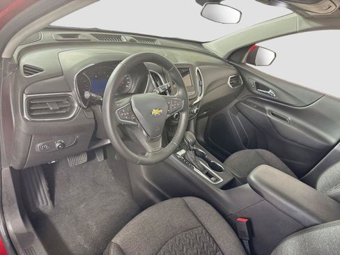 Used 2024 Chevrolet Equinox LT AWD/4WD image 3