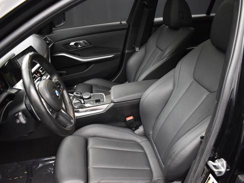Used 2020 BMW M340i xDrive w/ Driving Assistance Package AWD/4WD image 11