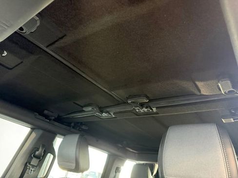 Used 2022 Ford Bronco Everglades image 10