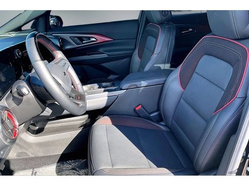 Used 2024 Chevrolet Equinox EV RS FWD image 21