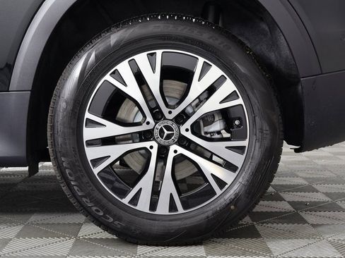 New 2026 Mercedes-Benz GLB 250 image 10