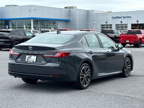 Used 2025 Toyota Camry XLE image 24