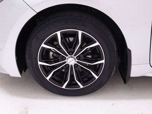 Used 2023 Toyota Corolla LE FWD image 31