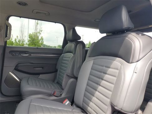 New 2026 Kia EV9 Land image 11