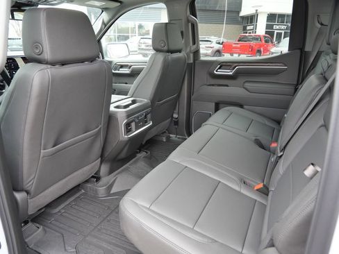 New 2026 GMC Sierra 1500 SLT w/ SLT Premium Plus Package image 32