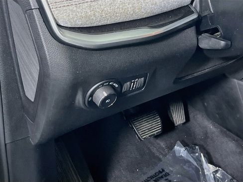 Used 2022 Jeep Compass Latitude w/ Sun and Sound Group AWD/4WD image 10