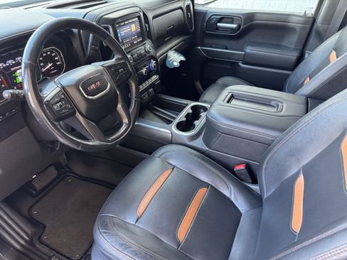 Used 2021 GMC Sierra 1500 AT4 w/ AT4 Value Package AWD/4WD image 9