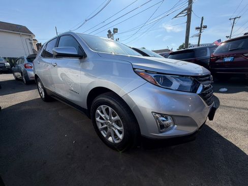 Used 2021 Chevrolet Equinox LT AWD/4WD image 3