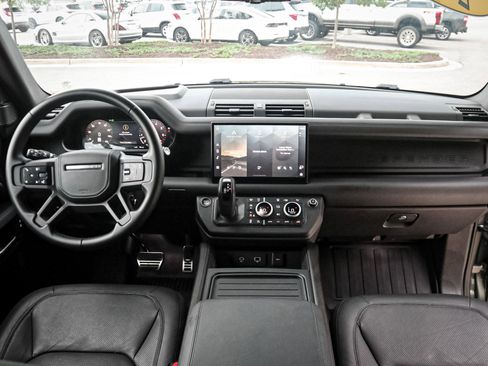 Used 2023 Land Rover Defender 90 X image 26