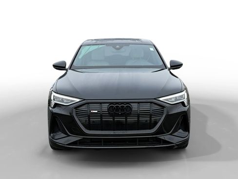 Used 2023 Audi e-tron Premium Plus w/ Premium Plus Package image 8