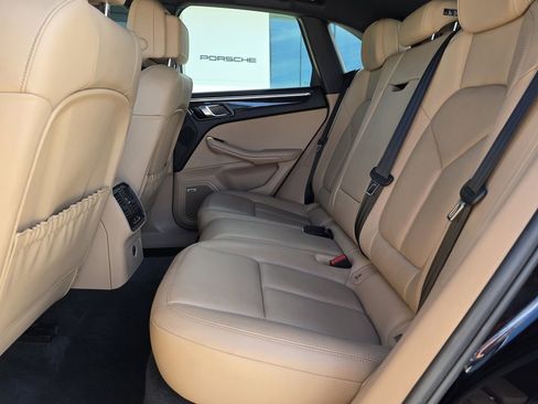 Used 2022 Porsche Macan S image 36
