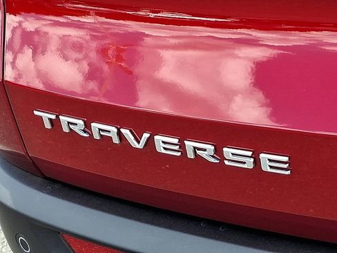 New 2025 Chevrolet Traverse LT image 11