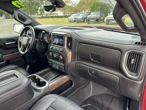 Certified 2019 Chevrolet Silverado 1500 High Country w/ Technology Package image 34
