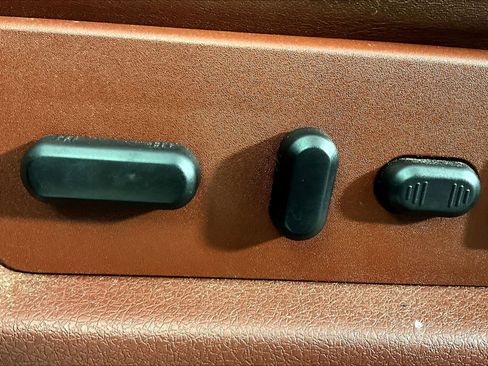 Used 2013 Ford F150 King Ranch w/ King Ranch Luxury Pkg image 33