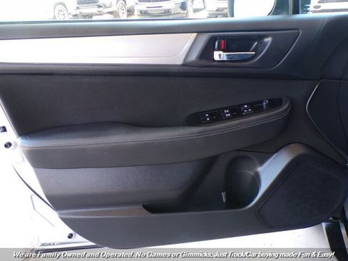 Used 2019 Subaru Outback 2.5i Premium AWD/4WD image 9