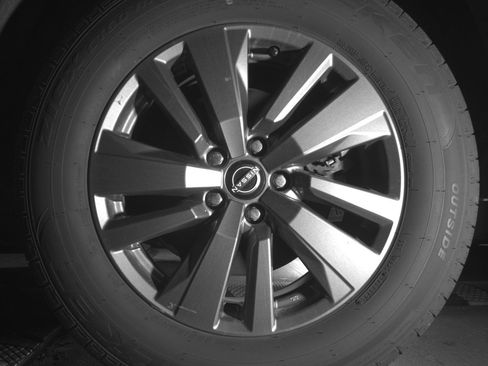 Used 2025 Nissan Pathfinder SV FWD image 14