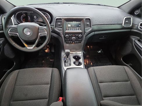 Used 2020 Jeep Grand Cherokee Laredo image 11