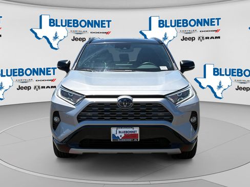 Used 2020 Toyota RAV4 XSE AWD/4WD image 2