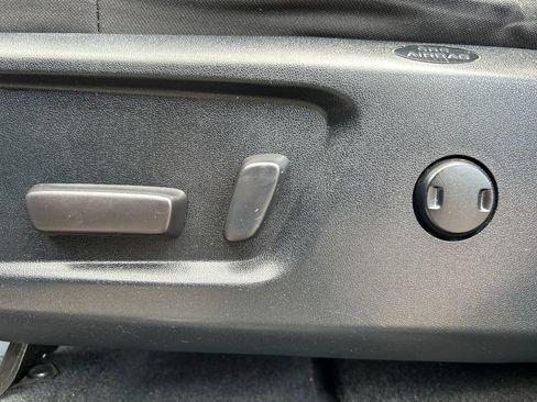 Used 2019 Toyota Tundra SR5 AWD/4WD image 16