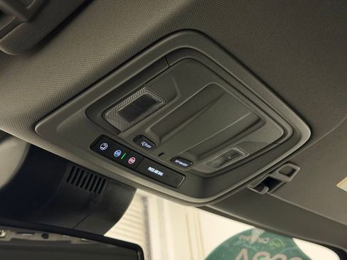 Certified 2024 Chevrolet Silverado 2500 Custom w/ Custom Value Package image 38