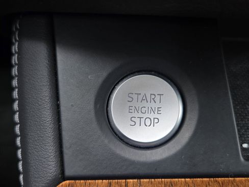 Used 2021 Audi Q5 Premium Plus w/ Premium Plus Package image 24