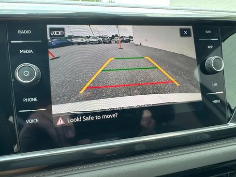 Certified 2023 Volkswagen Taos SEL AWD/4WD image 22