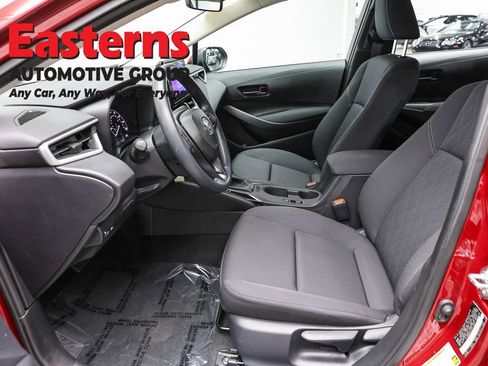 Used 2025 Toyota Corolla LE FWD image 13
