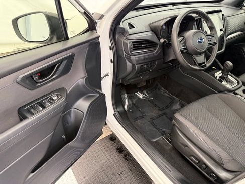 Used 2025 Subaru Forester Premium w/ Convenience Package #2 AWD/4WD image 30