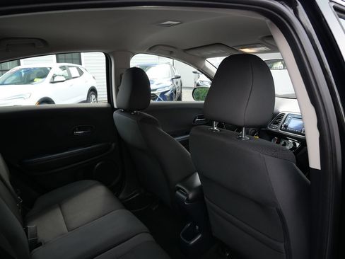 Used 2019 Honda HR-V LX image 22