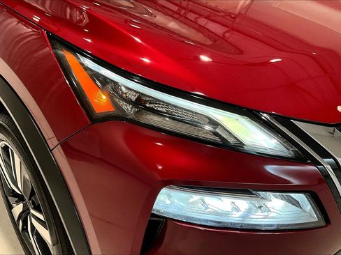 Used 2023 Nissan Rogue SL image 32