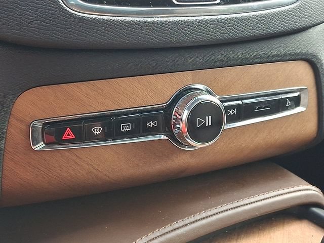 Used 2018 Volvo XC90 T6 Inscription w/ Convenience Package AWD/4WD image 16