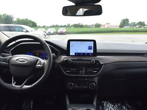 Used 2020 Ford Escape Titanium AWD/4WD image 42