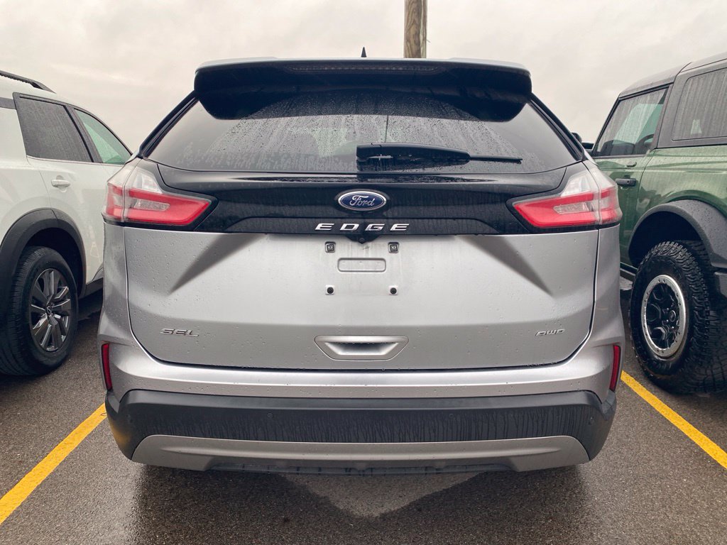 Used 2024 Ford Edge SEL AWD/4WD image 11