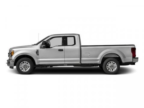Used 2017 Ford F250 XLT w/ Camper Package image 3