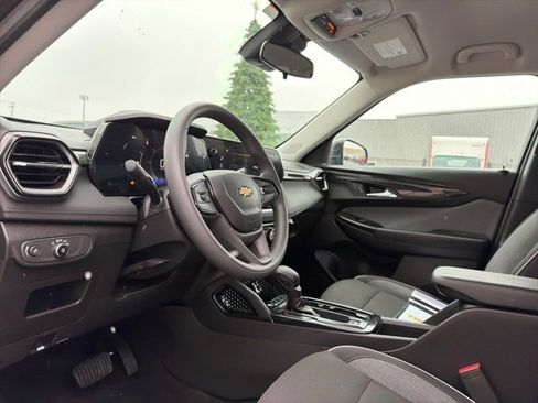 Used 2025 Chevrolet TrailBlazer LT image 13