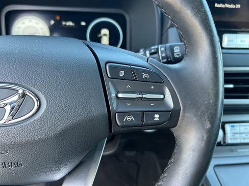 Used 2022 Hyundai Kona Limited w/ Cargo Package image 18