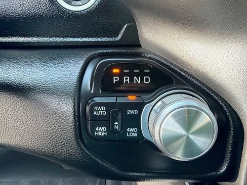 Used 2019 RAM 1500 Laramie AWD/4WD image 22