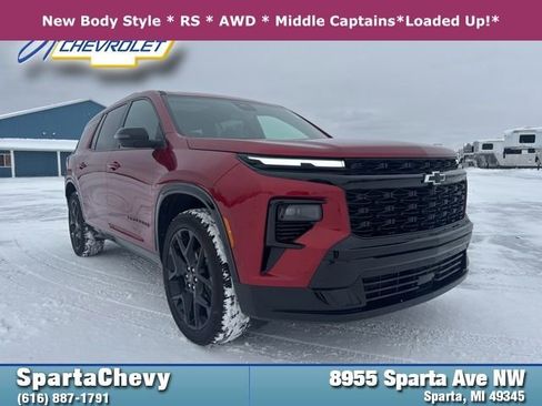 Used 2024 Chevrolet Traverse RS image 1