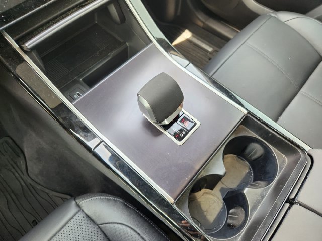 Used 2026 Land Rover Range Rover Velar Dynamic SE AWD/4WD image 18