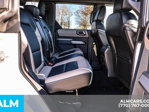 Used 2023 Ford Bronco Wildtrak image 23