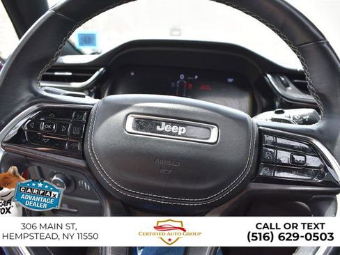 Used 2022 Jeep Grand Cherokee Overland w/ Luxury Tech Group IV AWD/4WD image 11
