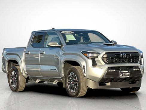 Used 2024 Toyota Tacoma TRD Sport image 18
