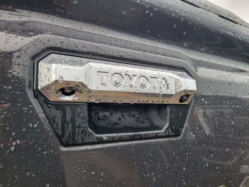 Used 2025 Toyota Tacoma Limited AWD/4WD image 7