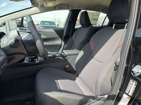 New 2026 Toyota Prius Plug-In Hybrid FWD image 8