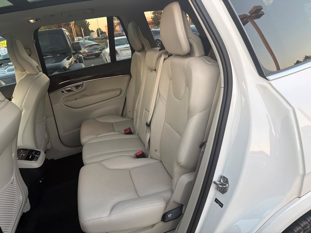 Used 2019 Volvo XC90 T6 Momentum w/ Protection Package Premier AWD/4WD image 18