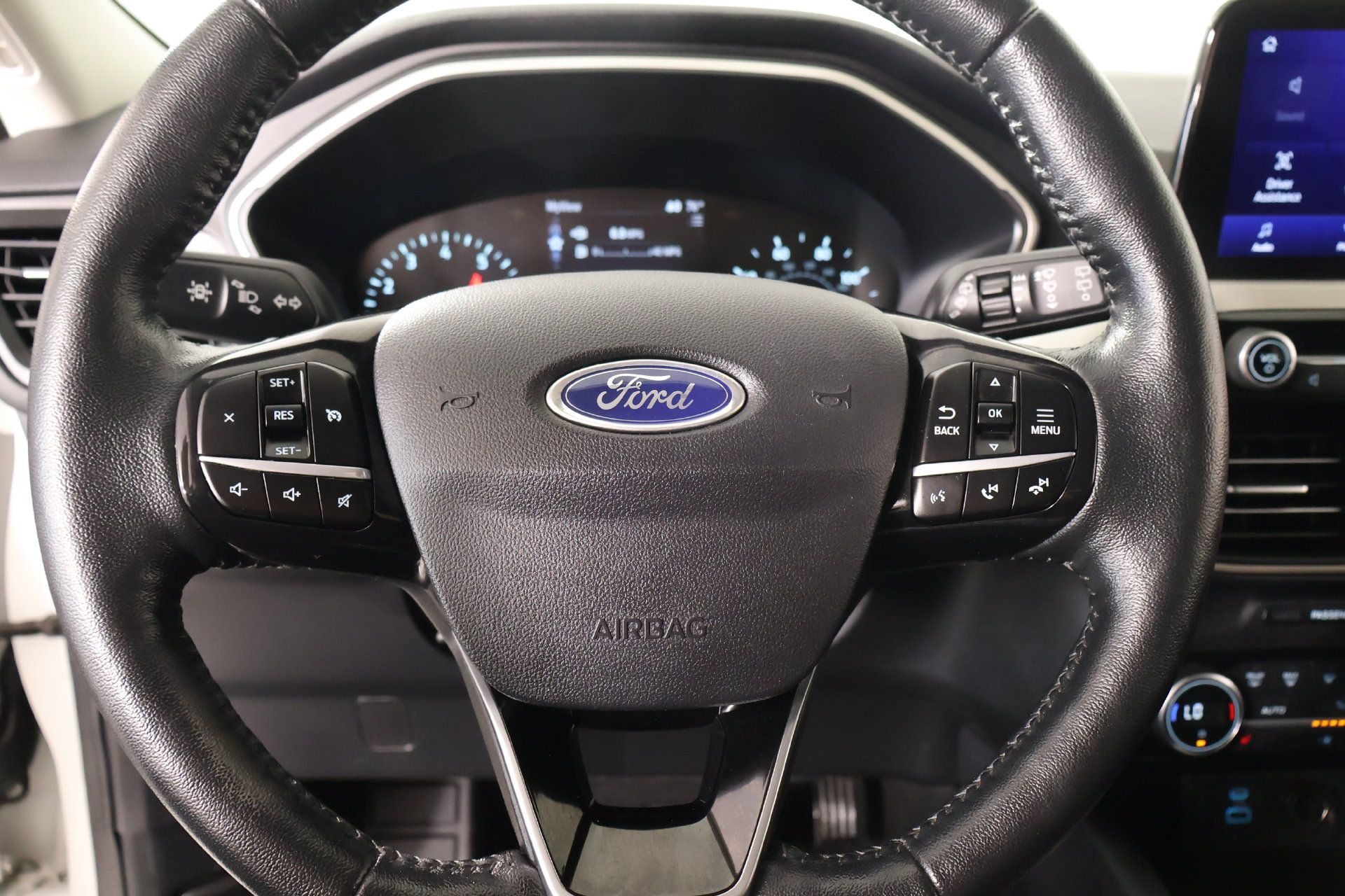Used 2021 Ford Escape SEL FWD image 3